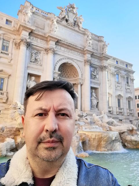 Trevi Çeşmesi (Roma, Mart 2024).