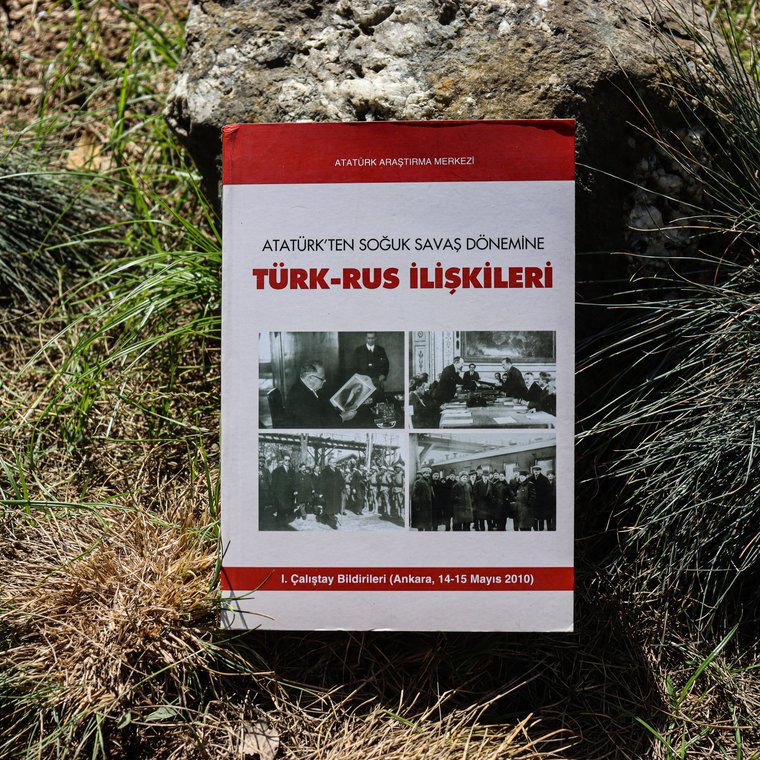 Atatürk'ten Soğuk Savaş Dönemine Türk-Rus İlişkileri kitabı